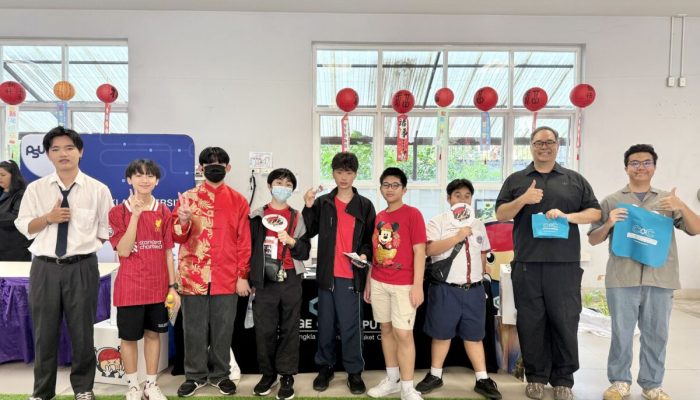 CoC-PSU ร่วมออกบูธแนะแนวหลักสูตร ในงาน “PKTH Open House 2025 วิถีไทยหัว 15” ภายใต้แนวคิด “สร้างรากฐานวัฒนธรรมการเรียนรู้ สู่พลเมืองโลก” ณ โรงเรียนภูเก็ตไทยหัวอาเซียนวิทยา จังหวัดภูเก็ต